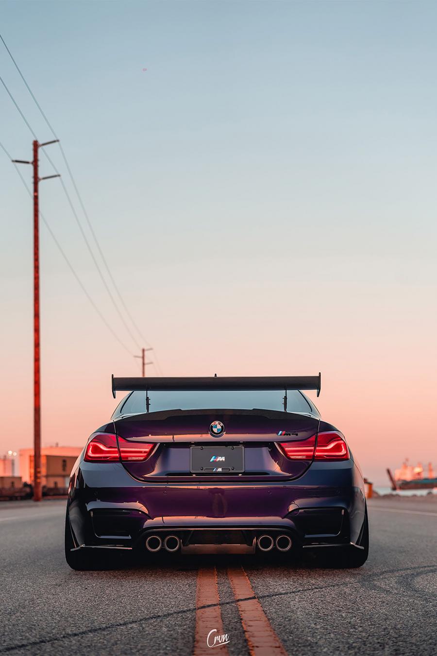  BMW M4 Coupe Daytona Violet Paint 2018 года  (фото 2 из 6)
